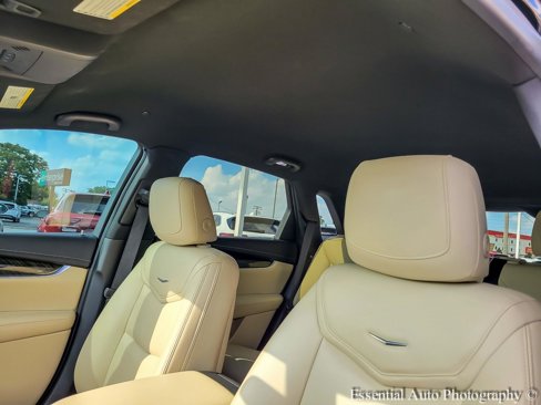 Used 2018 Cadillac XT5 AWD image 10