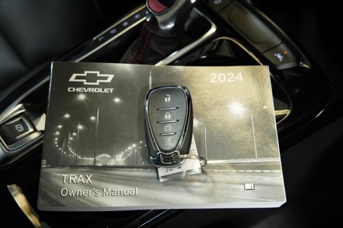 Used 2024 Chevrolet Trax RS w/ Driver Confidence Package image 18