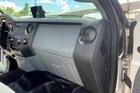 Used 2015 Ford F550 2WD Regular Cab Super Duty image 13