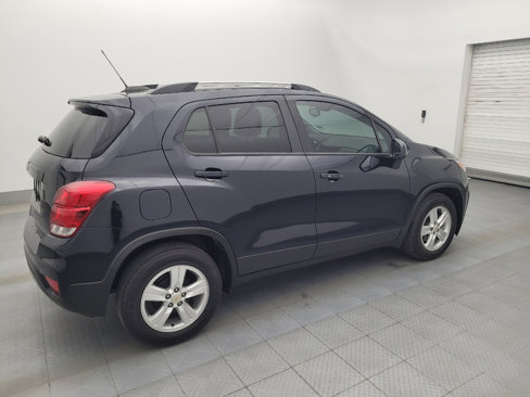 Used 2022 Chevrolet Trax LT w/ LT Convenience Package image 10