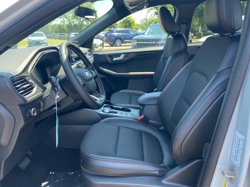 New 2025 Ford Escape ST-Line w/ Equipment Group 301A image 10