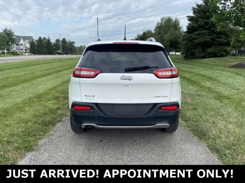 Used 2018 Jeep Cherokee Limited image 4