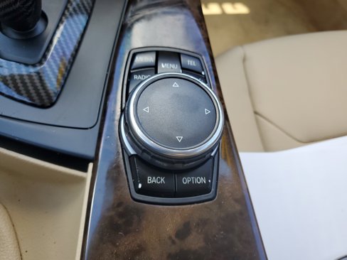Used 2016 BMW 320i Sedan w/ Premium Package image 25