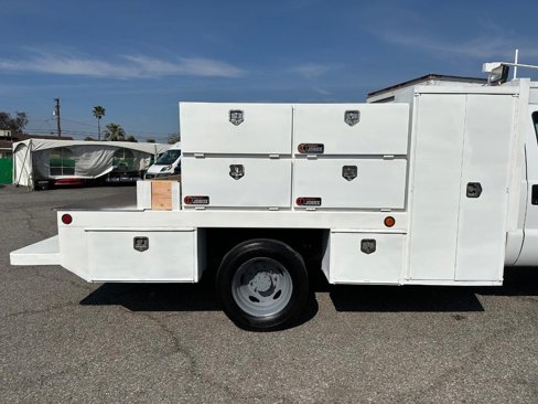 Used 2010 Ford F550 2WD Regular Cab Super Duty image 15