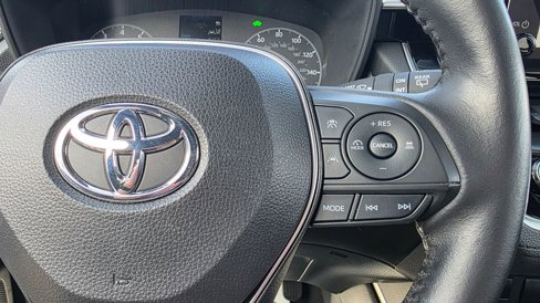 Used 2023 Toyota Corolla Cross SE image 27