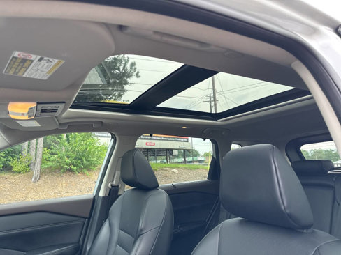 Used 2023 Nissan Rogue SV image 10