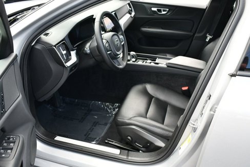 Used 2024 Volvo S60 B5 Core w/ Climate Package image 14
