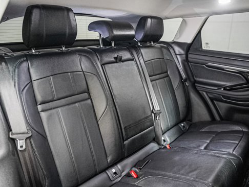 Used 2020 Land Rover Range Rover Evoque SE image 9