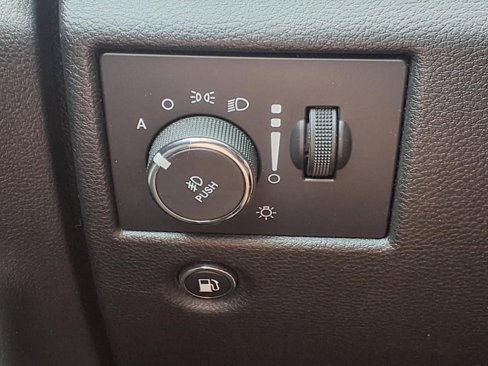 Used 2017 Jeep Grand Cherokee Laredo 75th Anniversary image 20