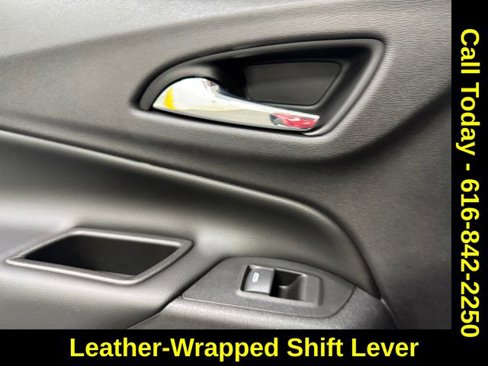Used 2019 Chevrolet Equinox LT image 18