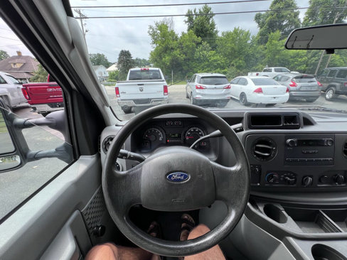 Used 2015 Ford E-350 and Econoline 350 Super Duty image 21