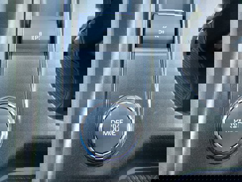 New 2025 Ford Explorer Active image 30
