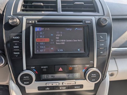 Used 2013 Toyota Camry LE image 11