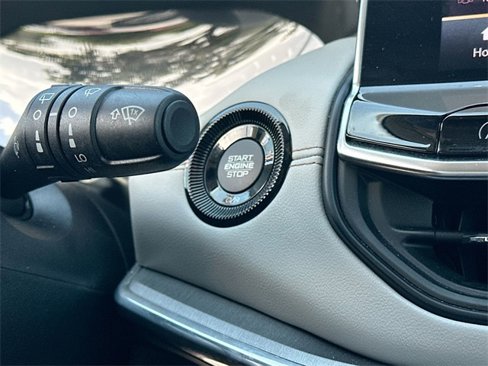 Certified 2022 Jeep Compass Limited image 27