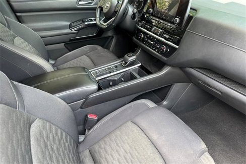 Used 2022 Nissan Pathfinder SV image 19