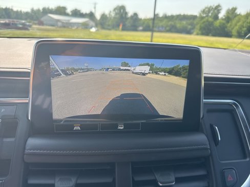 Used 2021 Chevrolet Suburban LT image 23