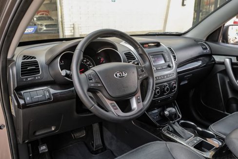 Used 2015 Kia Sorento LX image 3