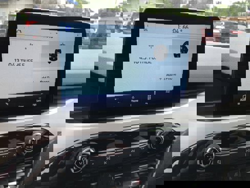 Used 2021 Ford Escape SE image 11