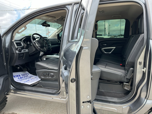 Used 2019 Nissan Titan PRO-4X w/ Pro-4x Utility Package image 9