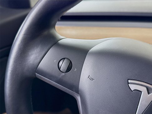 Used 2019 Tesla Model 3 Mid Range image 19