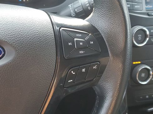 Used 2018 Ford Explorer XLT image 16