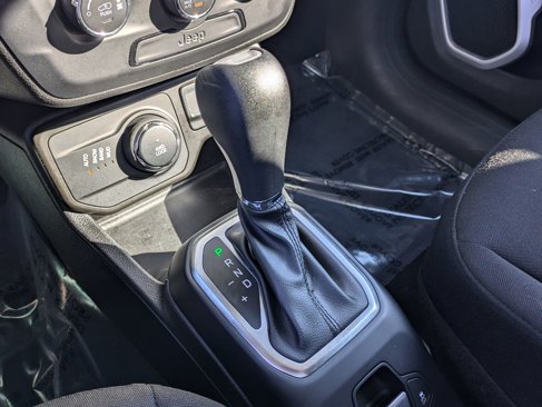 Used 2020 Jeep Renegade Sport image 15