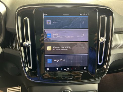 Used 2021 Volvo XC40 P8 Recharge w/ Advanced Package image 14