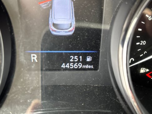 Used 2020 Nissan Rogue Sport S image 23