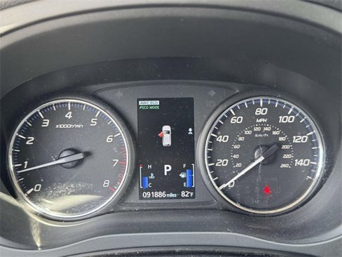 Used 2020 Mitsubishi Outlander AWD image 11