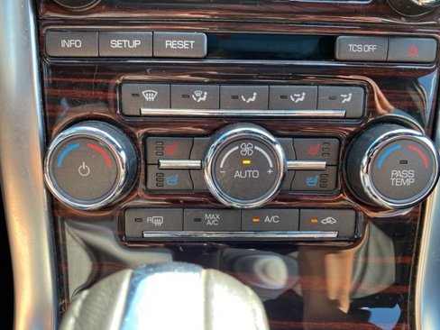 Used 2012 Lincoln MKS AWD image 25