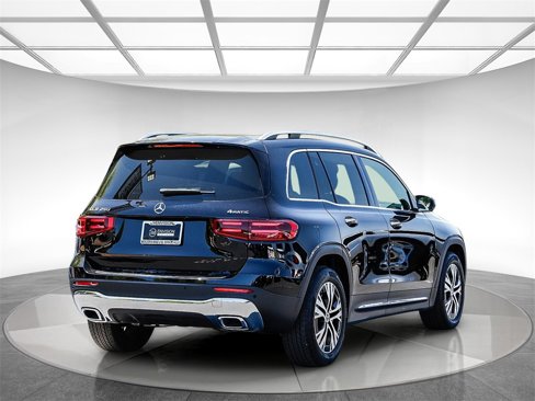 Used 2024 Mercedes-Benz GLB 250 4MATIC image 4