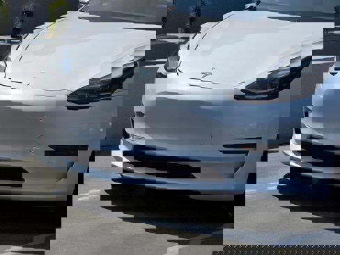 Used 2021 Tesla Model 3 Standard Range image 7