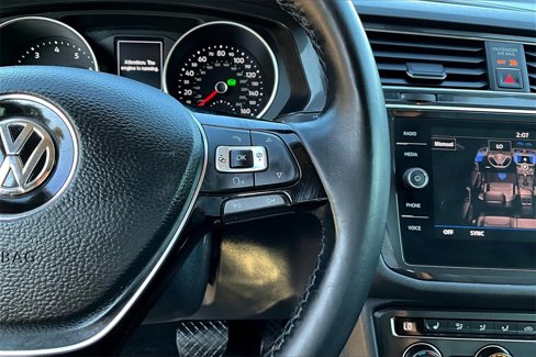 Used 2018 Volkswagen Tiguan SE image 12