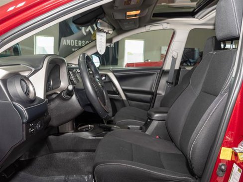 Used 2018 Toyota RAV4 XLE image 8