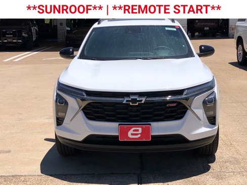 New 2025 Chevrolet Trax RS w/ Sunroof Package image 2