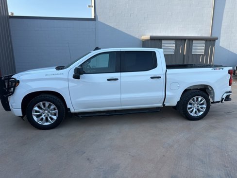 Used 2023 Chevrolet Silverado 1500 Custom image 4
