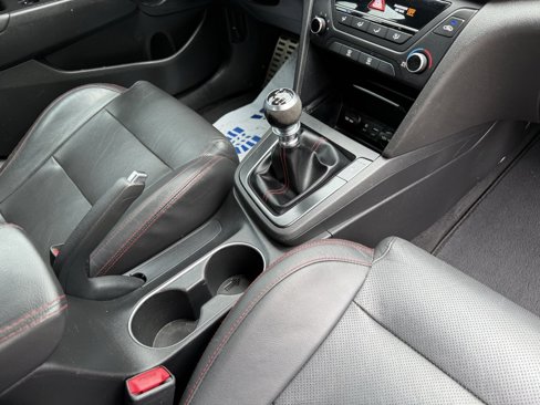 Used 2018 Hyundai Elantra Sport image 39