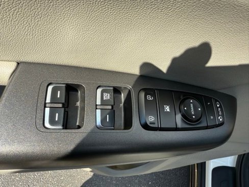 Used 2020 Kia Sportage S image 23