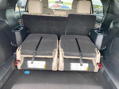 Used 2019 Ford Explorer XLT w/ Equipment Group 202A image 11