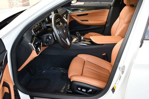 Used 2018 BMW 530i xDrive image 44