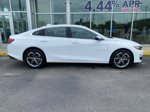 Used 2024 Chevrolet Malibu LT image 4