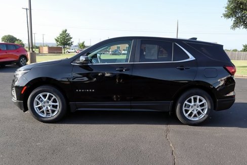 Used 2024 Chevrolet Equinox LT image 2