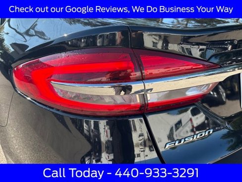 Certified 2018 Ford Fusion SE w/ Fusion SE Technology Package image 24