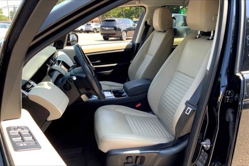 Used 2023 Land Rover Discovery Sport S image 8