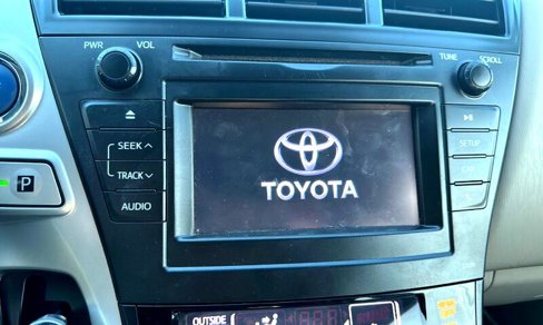 Used 2012 Toyota Prius V Two image 26