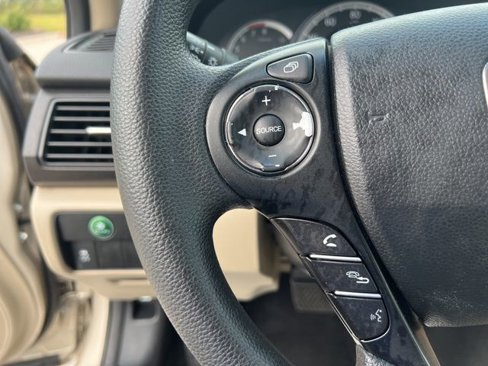 Used 2013 Honda Accord EX image 21