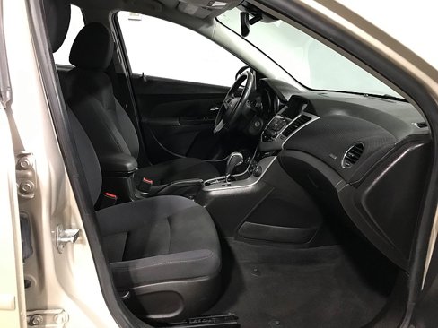 Used 2014 Chevrolet Cruze LT image 13