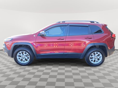 Used 2017 Jeep Cherokee Trailhawk image 9