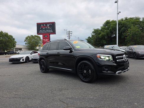 Used 2021 Mercedes-Benz GLB 250 4MATIC w/ Premium Package image 11