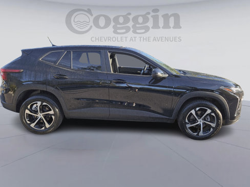 Used 2024 Chevrolet Trax RS w/ Sunroof Package image 7